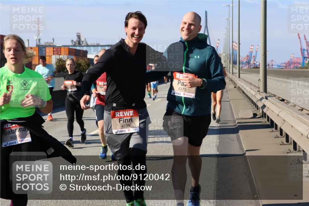 03.10.2025 - Köhlbrandbrückenlauf Strokosch-Dieckow http://msf.ph/oto/9120042 03.10.2025 12:57:54 Position 3 4, 6249, 4235, 4373 meine-sportfotos.de