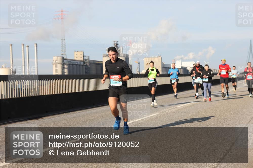 03.10.2025 - Köhlbrandbrückenlauf Lena Gebhardt http://msf.ph/oto/9120052 03.10.2025 09:45:50 Position 2 3790 meine-sportfotos.de