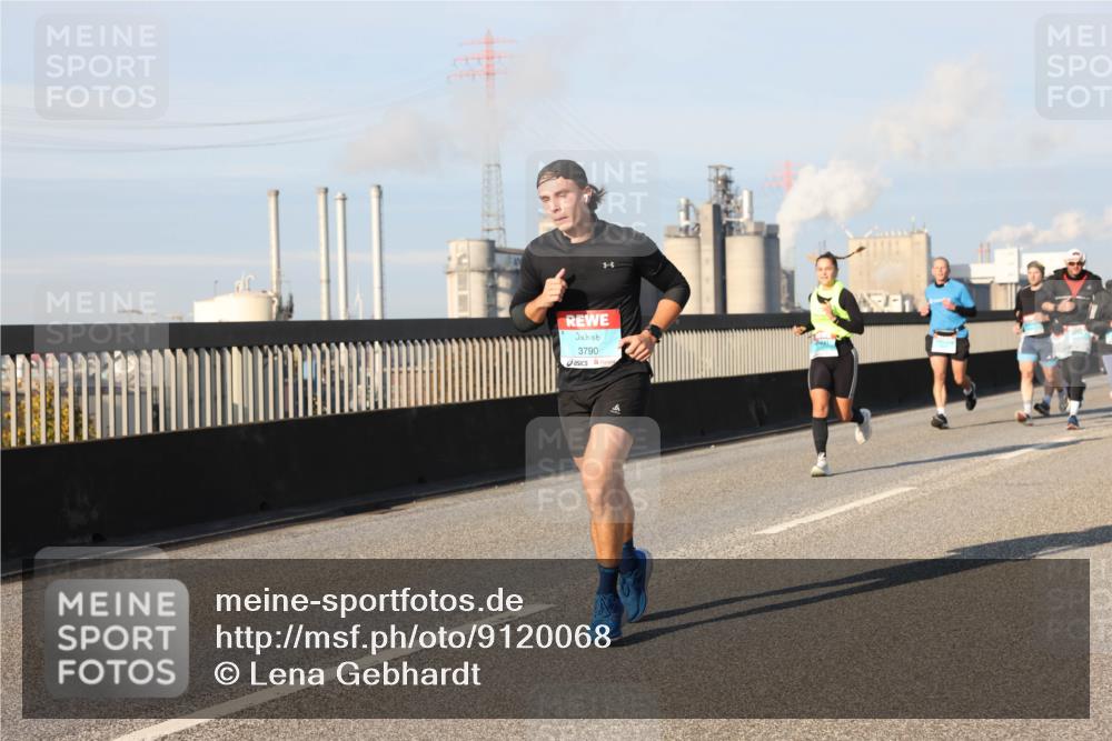 03.10.2025 - Köhlbrandbrückenlauf Lena Gebhardt http://msf.ph/oto/9120068 03.10.2025 09:45:51 Position 2 3790 meine-sportfotos.de