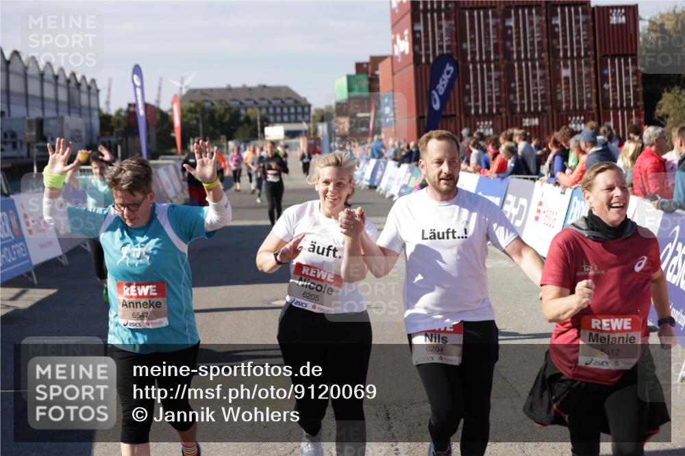 03.10.2025 - Köhlbrandbrückenlauf Jannik Wohlers http://msf.ph/oto/9120069 03.10.2025 13:35:18 Ziel 4886, 5279, 5360, 5412, 5548, 5575, 6204, 6205, 6265, 6358, 6547 meine-sportfotos.de