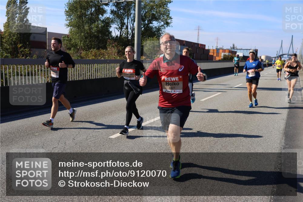 03.10.2025 - Köhlbrandbrückenlauf Strokosch-Dieckow http://msf.ph/oto/9120070 03.10.2025 12:57:57 Position 3 4421 meine-sportfotos.de