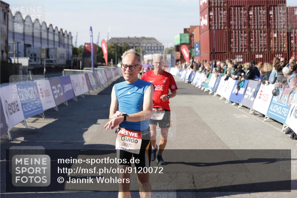 03.10.2025 - Köhlbrandbrückenlauf Jannik Wohlers http://msf.ph/oto/9120072 03.10.2025 13:04:05 Ziel 4056, 4127, 4349, 4372, 4480, 5098, 5447, 5721, 5950, 5958, 6315, 6392 meine-sportfotos.de