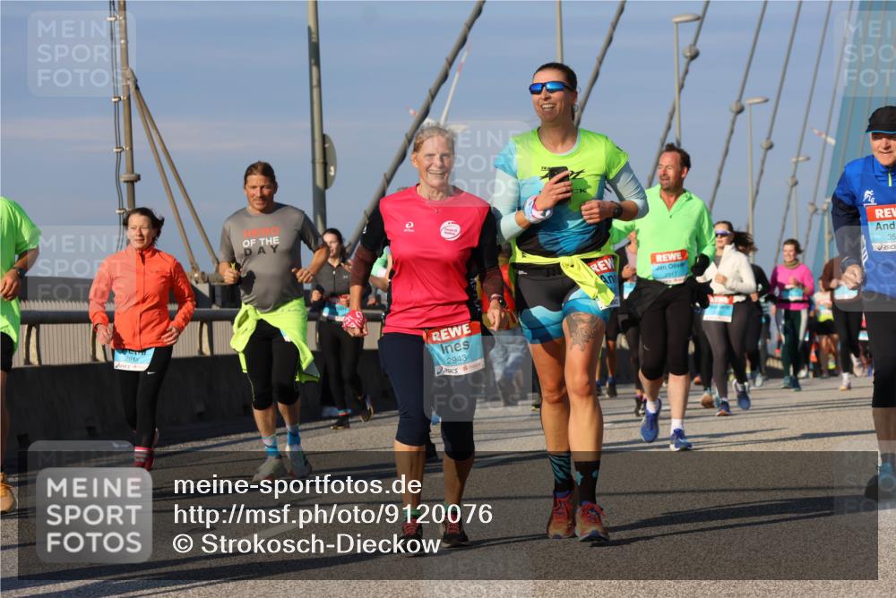03.10.2025 - Köhlbrandbrückenlauf Strokosch-Dieckow http://msf.ph/oto/9120076 03.10.2025 09:54:27 Position 2 2918, 2943, 2917, 35 meine-sportfotos.de
