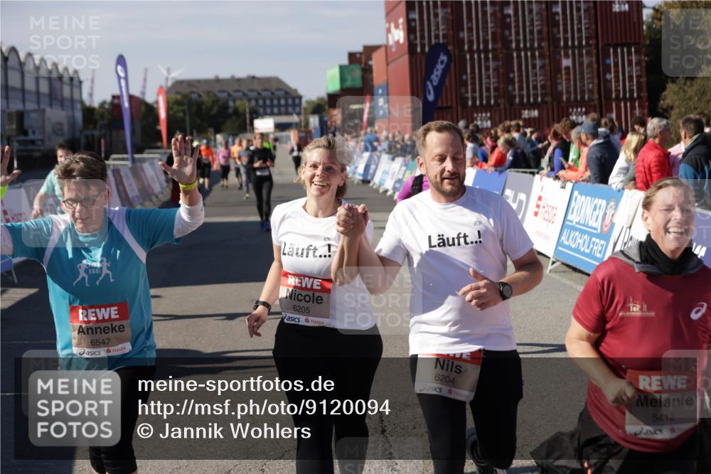 03.10.2025 - Köhlbrandbrückenlauf Jannik Wohlers http://msf.ph/oto/9120094 03.10.2025 13:35:18 Ziel 4886, 5279, 5360, 5412, 5548, 5575, 6204, 6205, 6265, 6358, 6547 meine-sportfotos.de