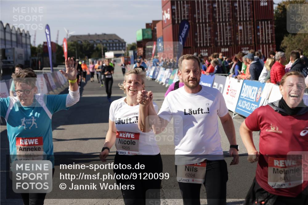 03.10.2025 - Köhlbrandbrückenlauf Jannik Wohlers http://msf.ph/oto/9120099 03.10.2025 13:35:18 Ziel 4886, 5279, 5360, 5412, 5548, 5575, 6204, 6205, 6265, 6358, 6547 meine-sportfotos.de