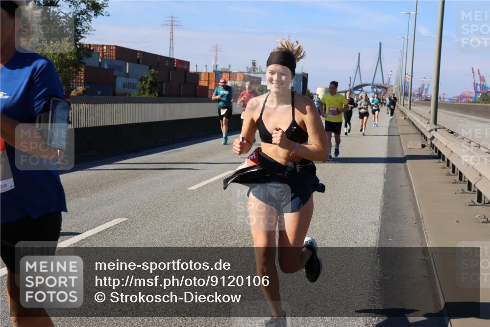 03.10.2025 - Köhlbrandbrückenlauf Strokosch-Dieckow http://msf.ph/oto/9120106 03.10.2025 12:57:59 Position 3  meine-sportfotos.de