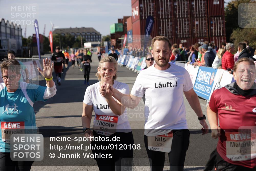 03.10.2025 - Köhlbrandbrückenlauf Jannik Wohlers http://msf.ph/oto/9120108 03.10.2025 13:35:18 Ziel 4886, 5279, 5360, 5412, 5548, 5575, 6204, 6205, 6265, 6358, 6547 meine-sportfotos.de