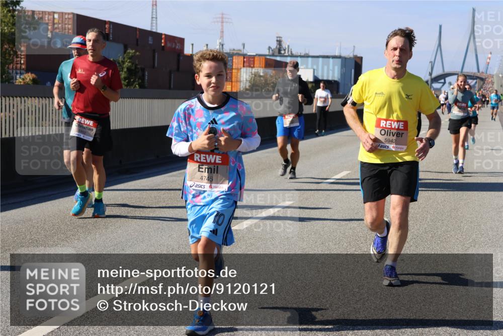 03.10.2025 - Köhlbrandbrückenlauf Strokosch-Dieckow http://msf.ph/oto/9120121 03.10.2025 12:58:03 Position 3 4745, 5942 meine-sportfotos.de