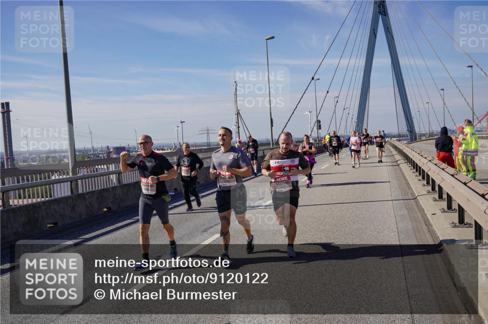 03.10.2025 - Köhlbrandbrückenlauf Michael Burmester http://msf.ph/oto/9120122 03.10.2025 13:01:18 Position 2  meine-sportfotos.de