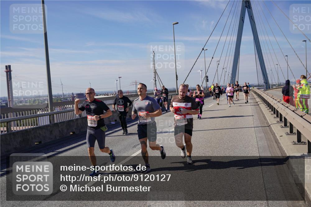 03.10.2025 - Köhlbrandbrückenlauf Michael Burmester http://msf.ph/oto/9120127 03.10.2025 13:01:18 Position 2  meine-sportfotos.de