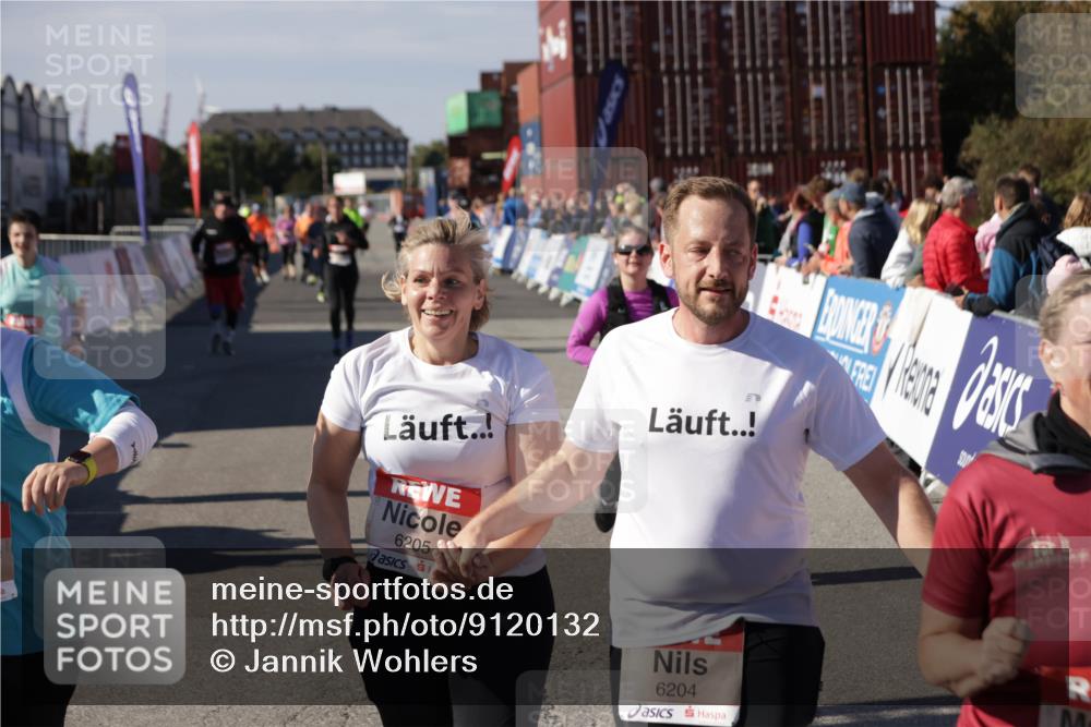 03.10.2025 - Köhlbrandbrückenlauf Jannik Wohlers http://msf.ph/oto/9120132 03.10.2025 13:35:18 Ziel 4886, 5279, 5360, 5412, 5548, 5575, 6204, 6205, 6265, 6358, 6547 meine-sportfotos.de
