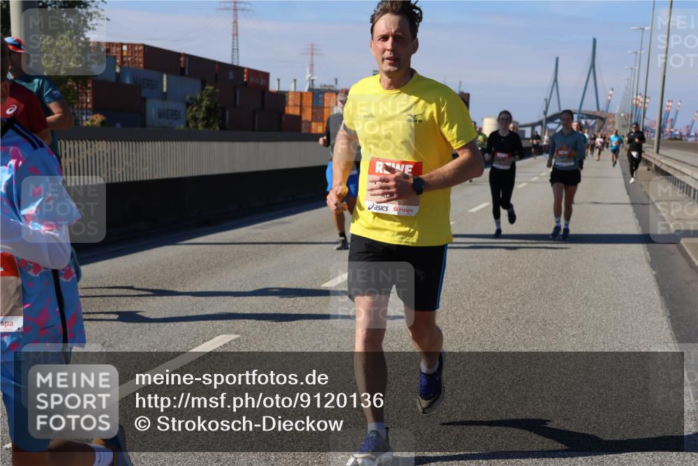 03.10.2025 - Köhlbrandbrückenlauf Strokosch-Dieckow http://msf.ph/oto/9120136 03.10.2025 12:58:04 Position 3 30 meine-sportfotos.de