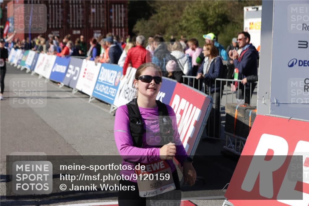03.10.2025 - Köhlbrandbrückenlauf Jannik Wohlers http://msf.ph/oto/9120159 03.10.2025 13:35:21 Ziel 4434, 4886, 4949, 5140, 5279, 5360, 5412, 5548, 5575, 6204, 6205, 6358, 6547 meine-sportfotos.de