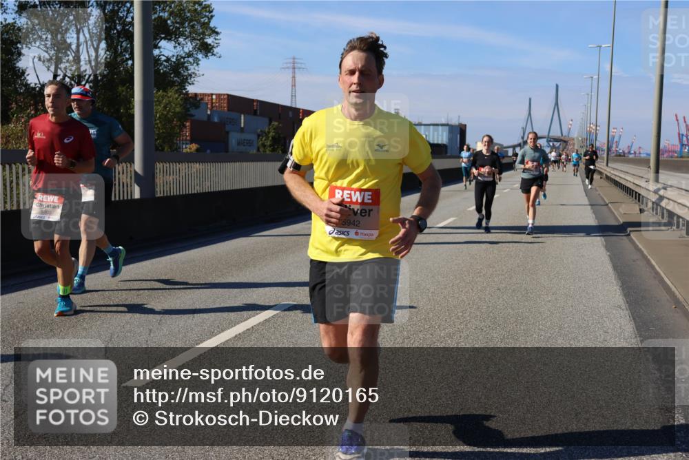 03.10.2025 - Köhlbrandbrückenlauf Strokosch-Dieckow http://msf.ph/oto/9120165 03.10.2025 12:58:04 Position 3 5802, 5942 meine-sportfotos.de