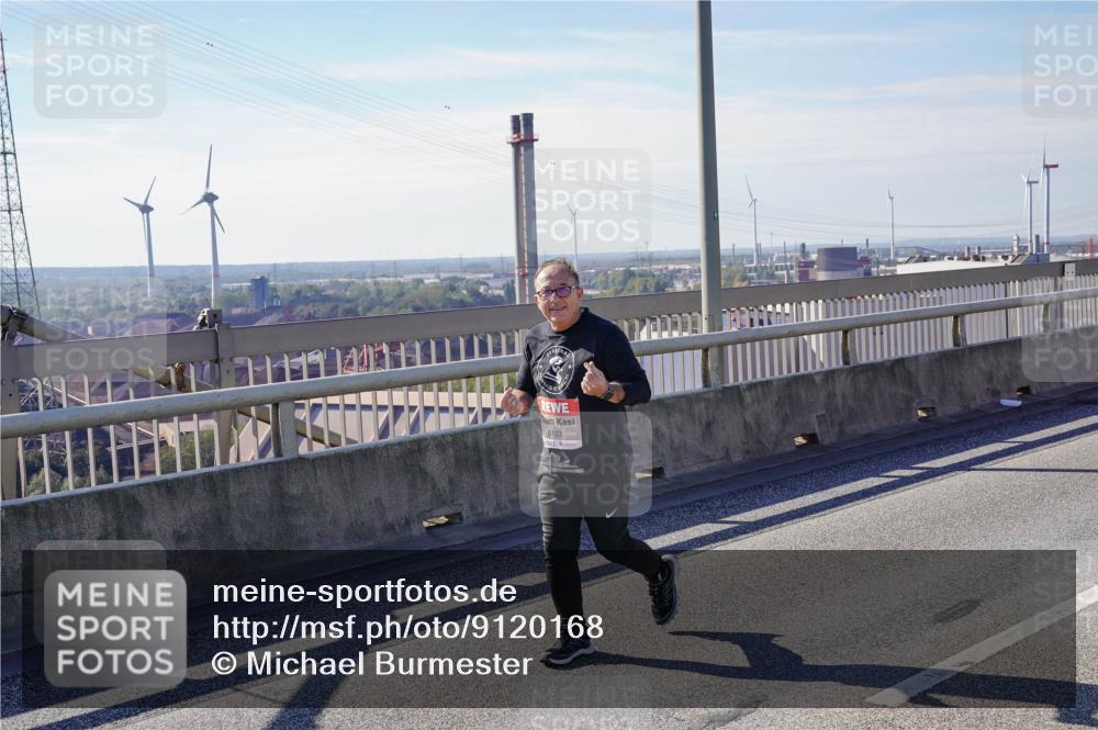 03.10.2025 - Köhlbrandbrückenlauf Michael Burmester http://msf.ph/oto/9120168 03.10.2025 13:01:21 Position 2 6103 meine-sportfotos.de