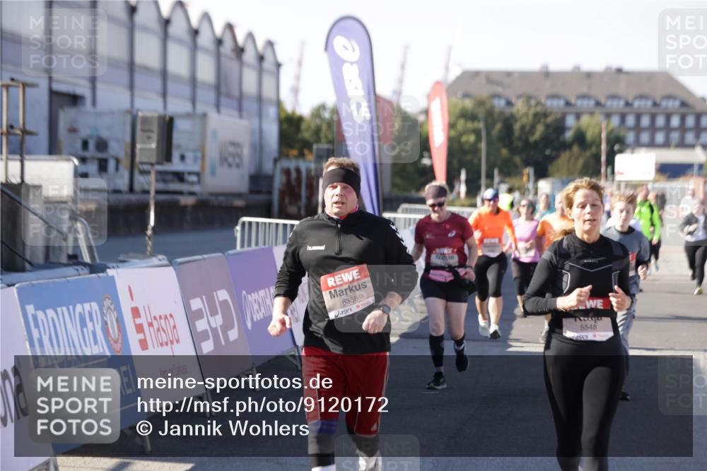 03.10.2025 - Köhlbrandbrückenlauf Jannik Wohlers http://msf.ph/oto/9120172 03.10.2025 13:35:22 Ziel 4434, 4440, 4886, 4949, 5140, 5279, 5360, 5412, 5548, 5575, 6204, 6205, 6358, 6411, 6547 meine-sportfotos.de