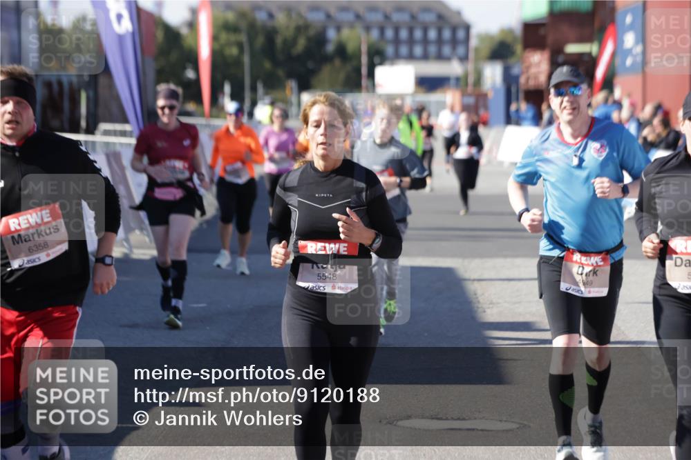 03.10.2025 - Köhlbrandbrückenlauf Jannik Wohlers http://msf.ph/oto/9120188 03.10.2025 13:35:23 Ziel 4434, 4440, 4886, 4949, 5140, 5279, 5412, 5548, 5575, 6204, 6205, 6358, 6411, 6547 meine-sportfotos.de