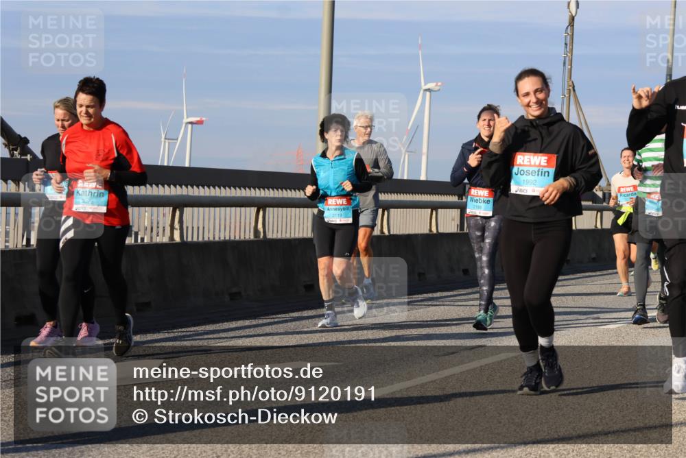 03.10.2025 - Köhlbrandbrückenlauf Strokosch-Dieckow http://msf.ph/oto/9120191 03.10.2025 09:54:44 Position 2 3029, 1992, 2119, 2188 meine-sportfotos.de