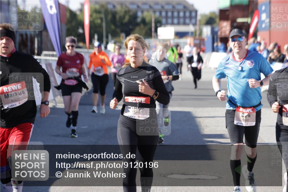 03.10.2025 - Köhlbrandbrückenlauf Jannik Wohlers http://msf.ph/oto/9120196 03.10.2025 13:35:23 Ziel 4434, 4440, 4886, 4949, 5140, 5279, 5412, 5548, 5575, 6204, 6205, 6358, 6411, 6547 meine-sportfotos.de