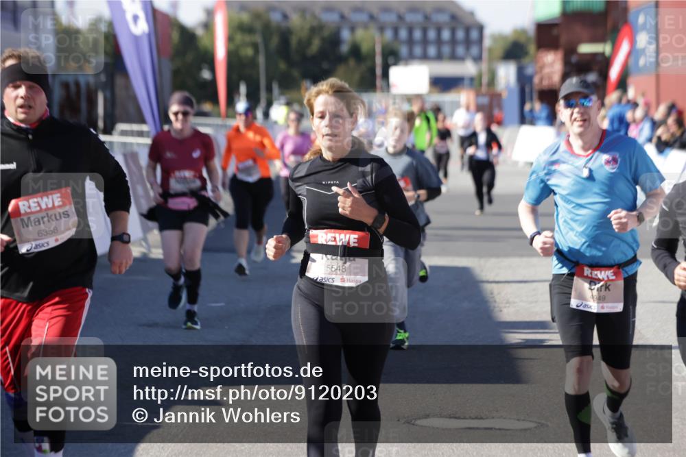 03.10.2025 - Köhlbrandbrückenlauf Jannik Wohlers http://msf.ph/oto/9120203 03.10.2025 13:35:23 Ziel 4434, 4440, 4886, 4949, 5140, 5279, 5412, 5548, 5575, 6204, 6205, 6358, 6411, 6547 meine-sportfotos.de