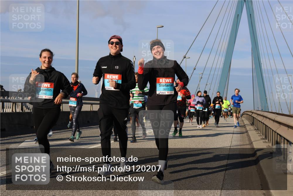 03.10.2025 - Köhlbrandbrückenlauf Strokosch-Dieckow http://msf.ph/oto/9120207 03.10.2025 09:54:46 Position 2 1992, 13, 2617 meine-sportfotos.de