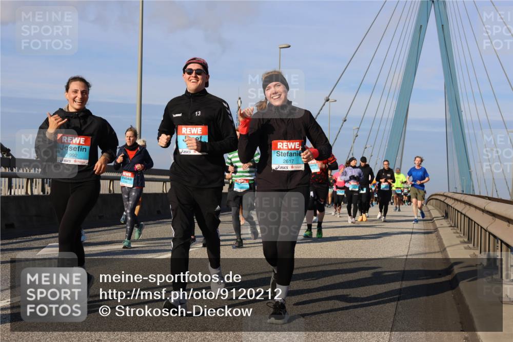 03.10.2025 - Köhlbrandbrückenlauf Strokosch-Dieckow http://msf.ph/oto/9120212 03.10.2025 09:54:46 Position 2 1992, 2188, 13, 2617 meine-sportfotos.de