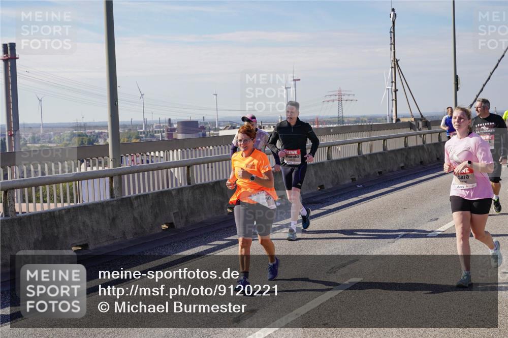 03.10.2025 - Köhlbrandbrückenlauf Michael Burmester http://msf.ph/oto/9120221 03.10.2025 13:01:24 Position 2 5876 meine-sportfotos.de