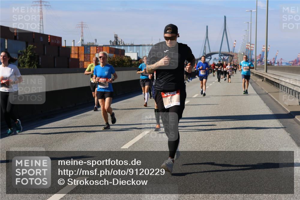 03.10.2025 - Köhlbrandbrückenlauf Strokosch-Dieckow http://msf.ph/oto/9120229 03.10.2025 12:58:14 Position 3 5 meine-sportfotos.de