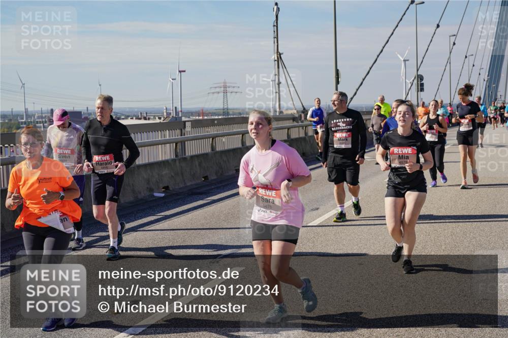 03.10.2025 - Köhlbrandbrückenlauf Michael Burmester http://msf.ph/oto/9120234 03.10.2025 13:01:25 Position 2 4416, 5876, 4578 meine-sportfotos.de