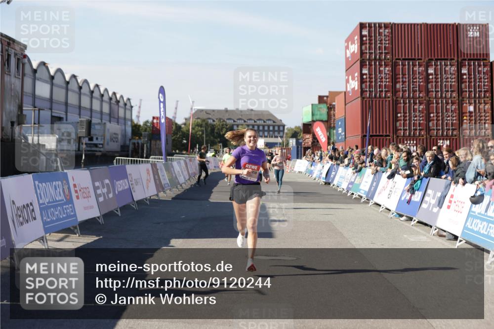03.10.2025 - Köhlbrandbrückenlauf Jannik Wohlers http://msf.ph/oto/9120244 03.10.2025 13:04:10 Ziel 4056, 4372, 4480, 5721, 5958, 6038, 6523 meine-sportfotos.de