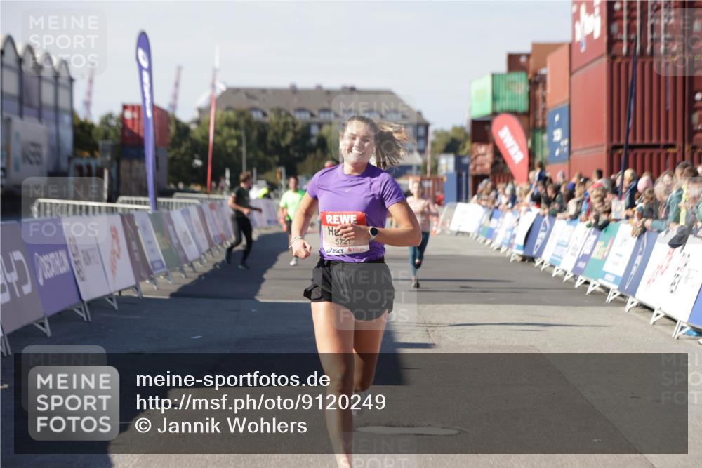 03.10.2025 - Köhlbrandbrückenlauf Jannik Wohlers http://msf.ph/oto/9120249 03.10.2025 13:04:10 Ziel 4056, 4372, 4480, 5721, 5958, 6038, 6523 meine-sportfotos.de