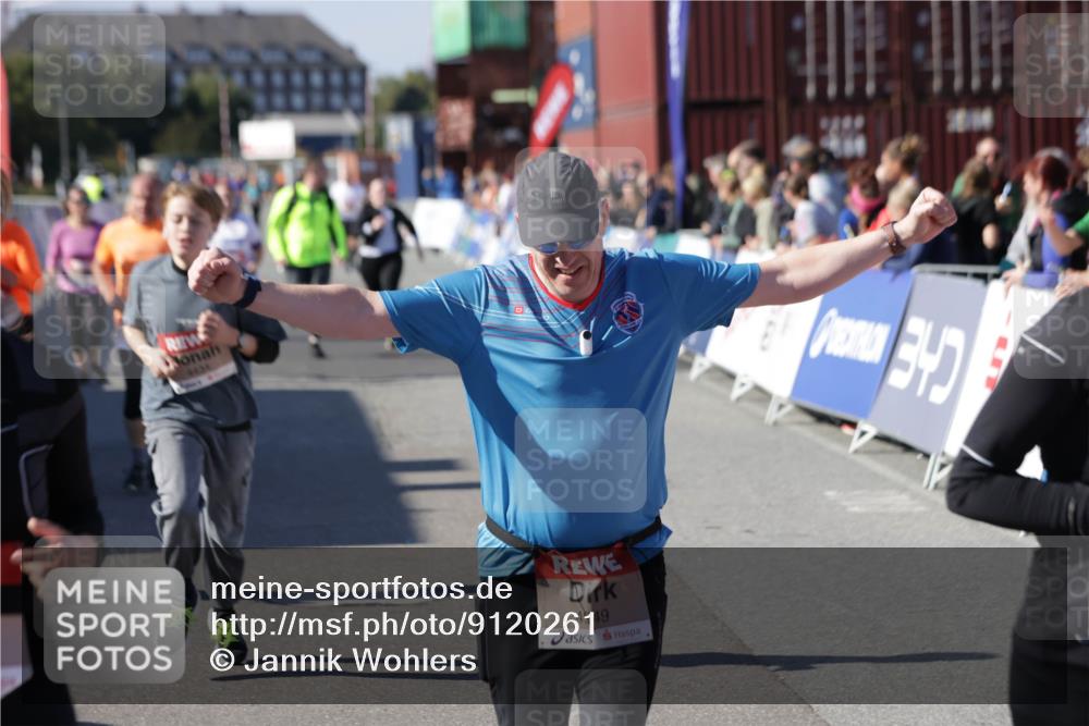 03.10.2025 - Köhlbrandbrückenlauf Jannik Wohlers http://msf.ph/oto/9120261 03.10.2025 13:35:25 Ziel 4434, 4440, 4886, 4949, 5140, 5279, 5412, 5548, 5575, 6204, 6205, 6283, 6358, 6411, 6547 meine-sportfotos.de