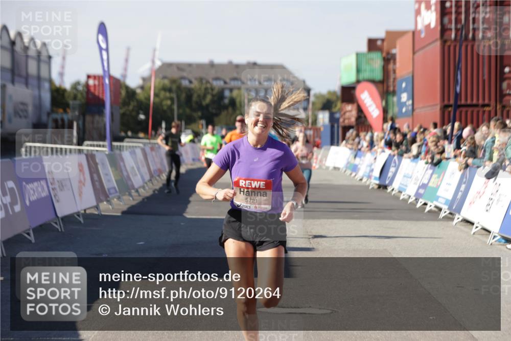 03.10.2025 - Köhlbrandbrückenlauf Jannik Wohlers http://msf.ph/oto/9120264 03.10.2025 13:04:10 Ziel 4056, 4372, 4480, 5721, 5958, 6038, 6523 meine-sportfotos.de