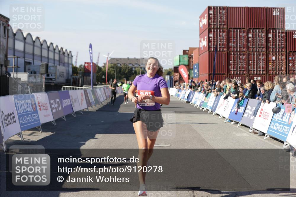 03.10.2025 - Köhlbrandbrückenlauf Jannik Wohlers http://msf.ph/oto/9120278 03.10.2025 13:04:11 Ziel 4056, 4372, 4480, 5055, 5721, 5958, 6038, 6523 meine-sportfotos.de