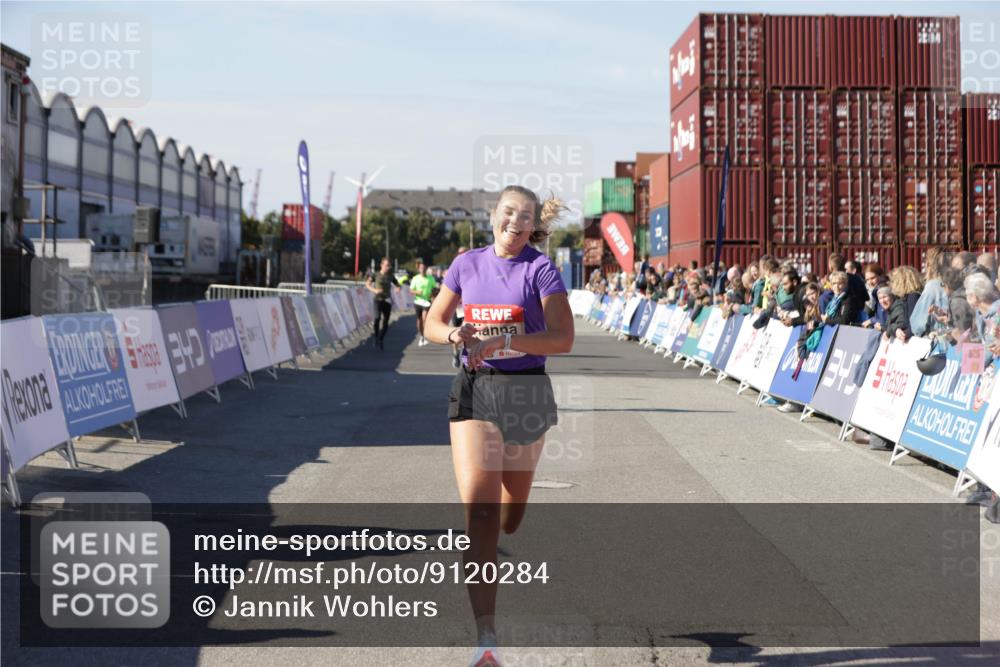 03.10.2025 - Köhlbrandbrückenlauf Jannik Wohlers http://msf.ph/oto/9120284 03.10.2025 13:04:11 Ziel 4056, 4372, 4480, 5055, 5721, 5958, 6038, 6523 meine-sportfotos.de