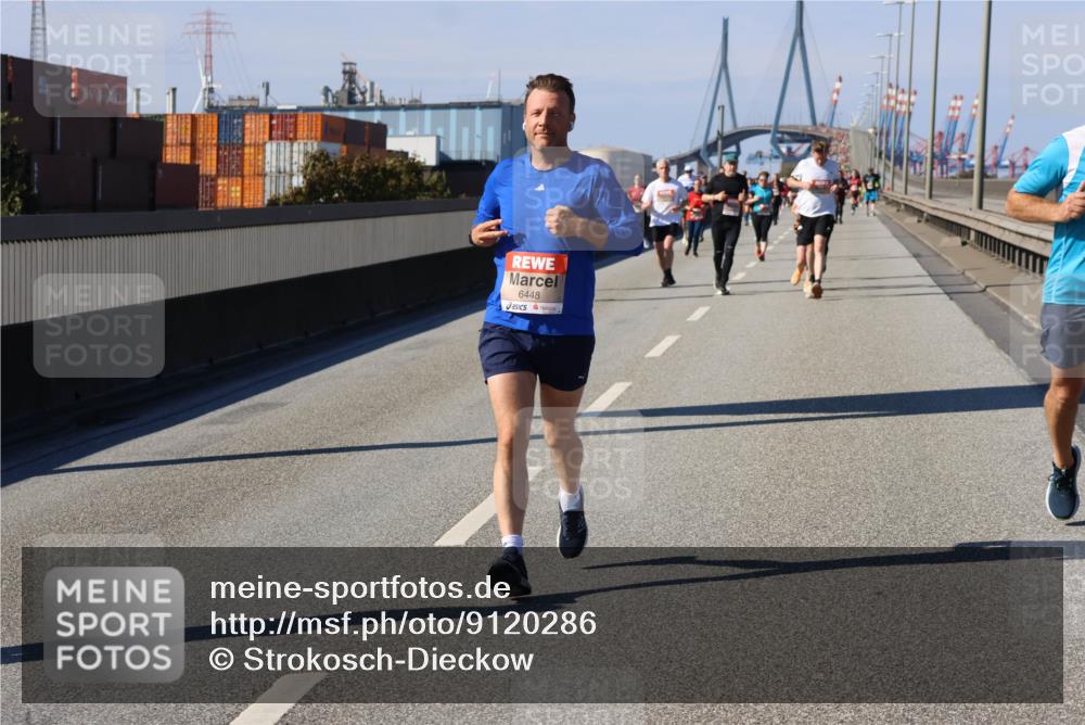 03.10.2025 - Köhlbrandbrückenlauf Strokosch-Dieckow http://msf.ph/oto/9120286 03.10.2025 12:58:21 Position 3 6448 meine-sportfotos.de