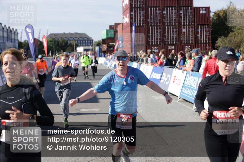 03.10.2025 - Köhlbrandbrückenlauf Jannik Wohlers http://msf.ph/oto/9120305 03.10.2025 13:35:26 Ziel 4434, 4440, 4886, 4949, 5140, 5279, 5356, 5412, 5548, 5575, 6204, 6205, 6283, 6358, 6411, 6547 meine-sportfotos.de