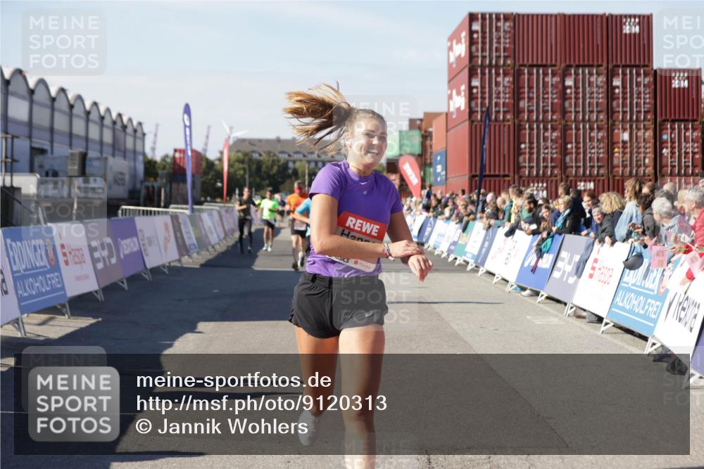 03.10.2025 - Köhlbrandbrückenlauf Jannik Wohlers http://msf.ph/oto/9120313 03.10.2025 13:04:11 Ziel 4056, 4372, 4480, 5055, 5721, 5958, 6038, 6523 meine-sportfotos.de
