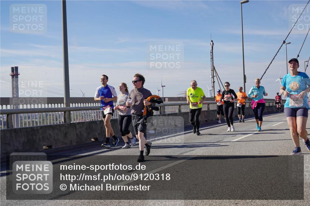 03.10.2025 - Köhlbrandbrückenlauf Michael Burmester http://msf.ph/oto/9120318 03.10.2025 13:01:32 Position 2 629 meine-sportfotos.de