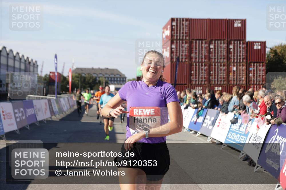 03.10.2025 - Köhlbrandbrückenlauf Jannik Wohlers http://msf.ph/oto/9120353 03.10.2025 13:04:12 Ziel 4056, 4372, 4480, 5055, 5721, 5958, 6038, 6523 meine-sportfotos.de