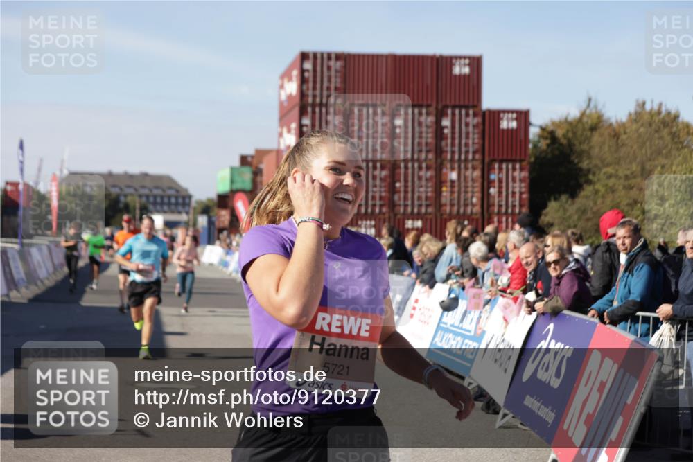 03.10.2025 - Köhlbrandbrückenlauf Jannik Wohlers http://msf.ph/oto/9120377 03.10.2025 13:04:12 Ziel 4056, 4372, 4480, 5055, 5721, 5958, 6038, 6523 meine-sportfotos.de