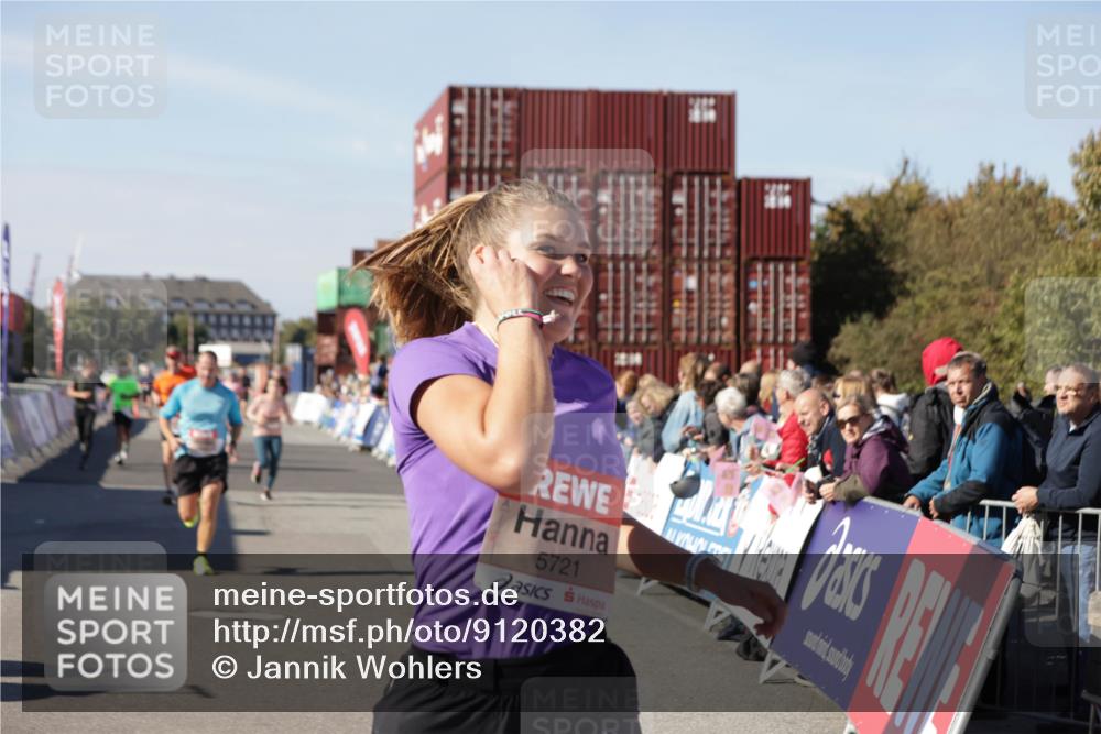 03.10.2025 - Köhlbrandbrückenlauf Jannik Wohlers http://msf.ph/oto/9120382 03.10.2025 13:04:12 Ziel 4056, 4372, 4480, 5055, 5721, 5958, 6038, 6523 meine-sportfotos.de