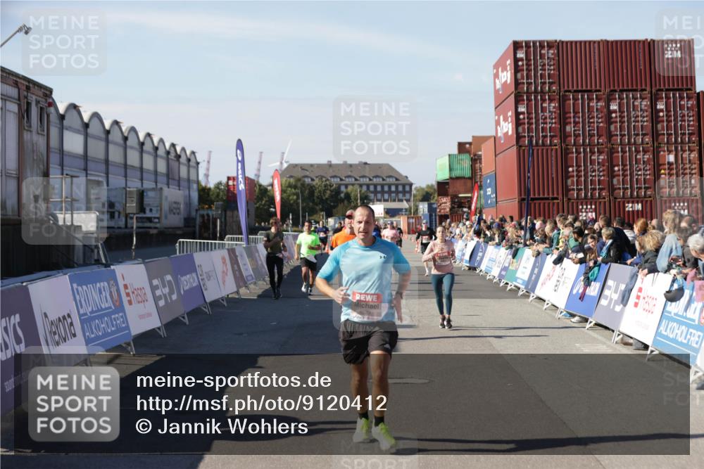 03.10.2025 - Köhlbrandbrückenlauf Jannik Wohlers http://msf.ph/oto/9120412 03.10.2025 13:04:14 Ziel 4372, 4480, 5055, 5721, 6038, 6250, 6251, 6523, 6724 meine-sportfotos.de
