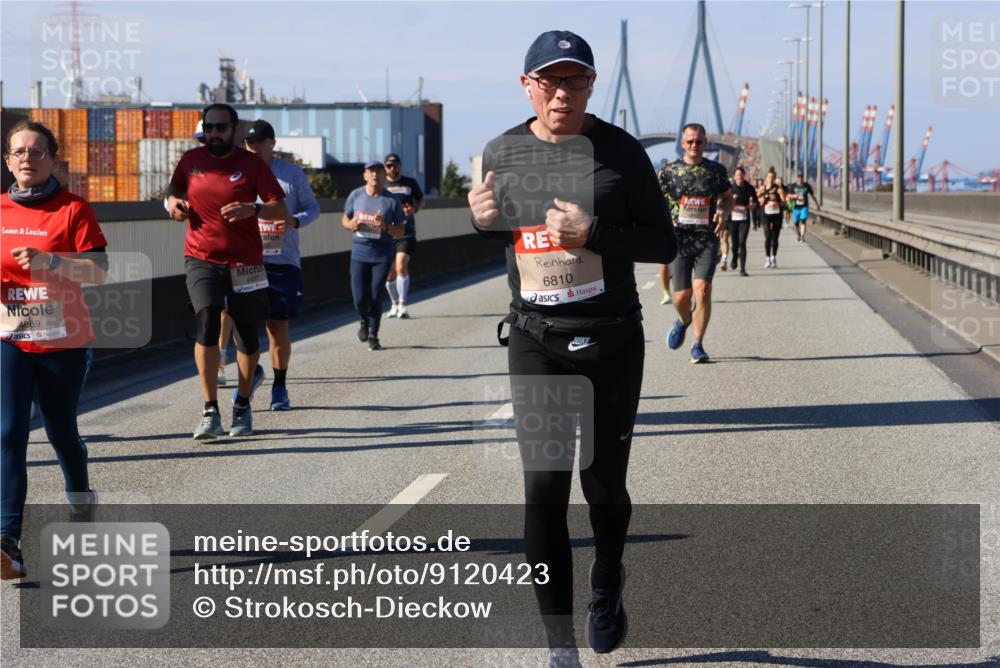 03.10.2025 - Köhlbrandbrückenlauf Strokosch-Dieckow http://msf.ph/oto/9120423 03.10.2025 12:58:36 Position 3 4869, 6810 meine-sportfotos.de
