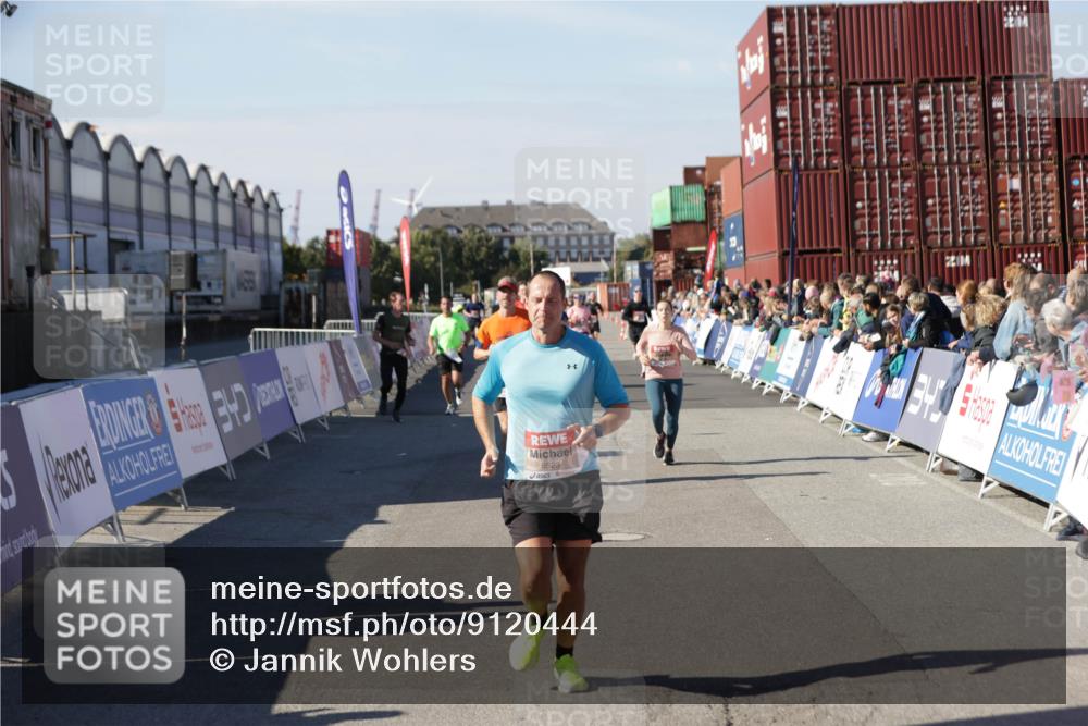 03.10.2025 - Köhlbrandbrückenlauf Jannik Wohlers http://msf.ph/oto/9120444 03.10.2025 13:04:14 Ziel 4372, 4480, 5055, 5721, 6038, 6250, 6251, 6523, 6724 meine-sportfotos.de