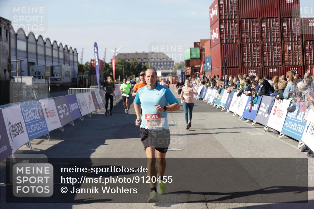 03.10.2025 - Köhlbrandbrückenlauf Jannik Wohlers http://msf.ph/oto/9120455 03.10.2025 13:04:14 Ziel 4372, 4480, 5055, 5721, 6038, 6250, 6251, 6523, 6724 meine-sportfotos.de