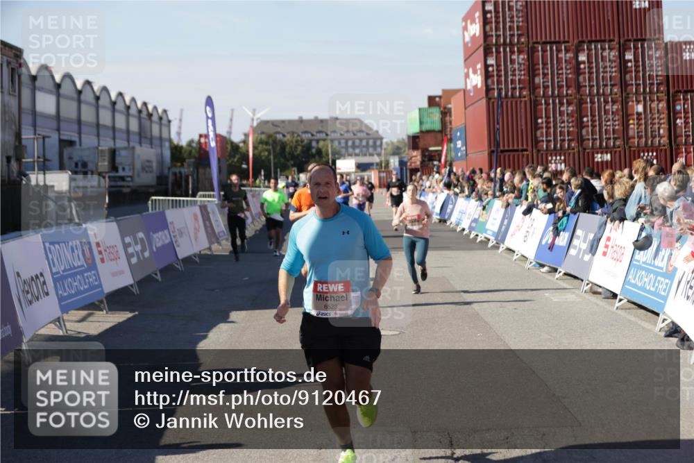 03.10.2025 - Köhlbrandbrückenlauf Jannik Wohlers http://msf.ph/oto/9120467 03.10.2025 13:04:14 Ziel 4372, 4480, 5055, 5721, 6038, 6250, 6251, 6523, 6724 meine-sportfotos.de