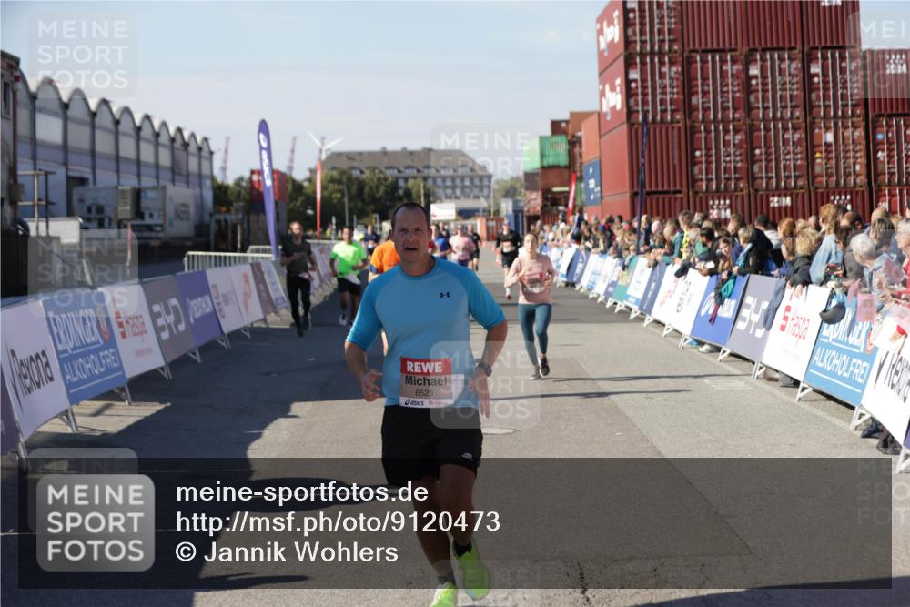 03.10.2025 - Köhlbrandbrückenlauf Jannik Wohlers http://msf.ph/oto/9120473 03.10.2025 13:04:15 Ziel 4480, 5055, 5721, 6038, 6250, 6251, 6523, 6724 meine-sportfotos.de