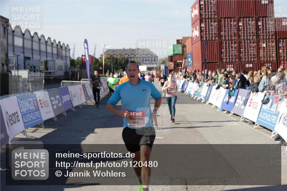 03.10.2025 - Köhlbrandbrückenlauf Jannik Wohlers http://msf.ph/oto/9120480 03.10.2025 13:04:15 Ziel 4480, 5055, 5721, 6038, 6250, 6251, 6523, 6724 meine-sportfotos.de