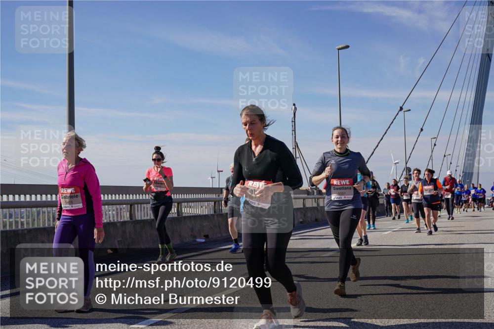 03.10.2025 - Köhlbrandbrückenlauf Michael Burmester http://msf.ph/oto/9120499 03.10.2025 13:01:51 Position 2 5413, 4735, 5551 meine-sportfotos.de